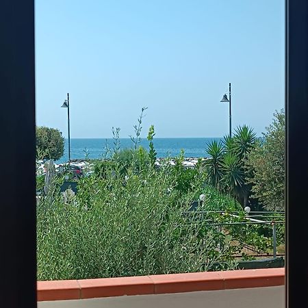 Profumo Di Mare Hotel Formia Bagian luar foto