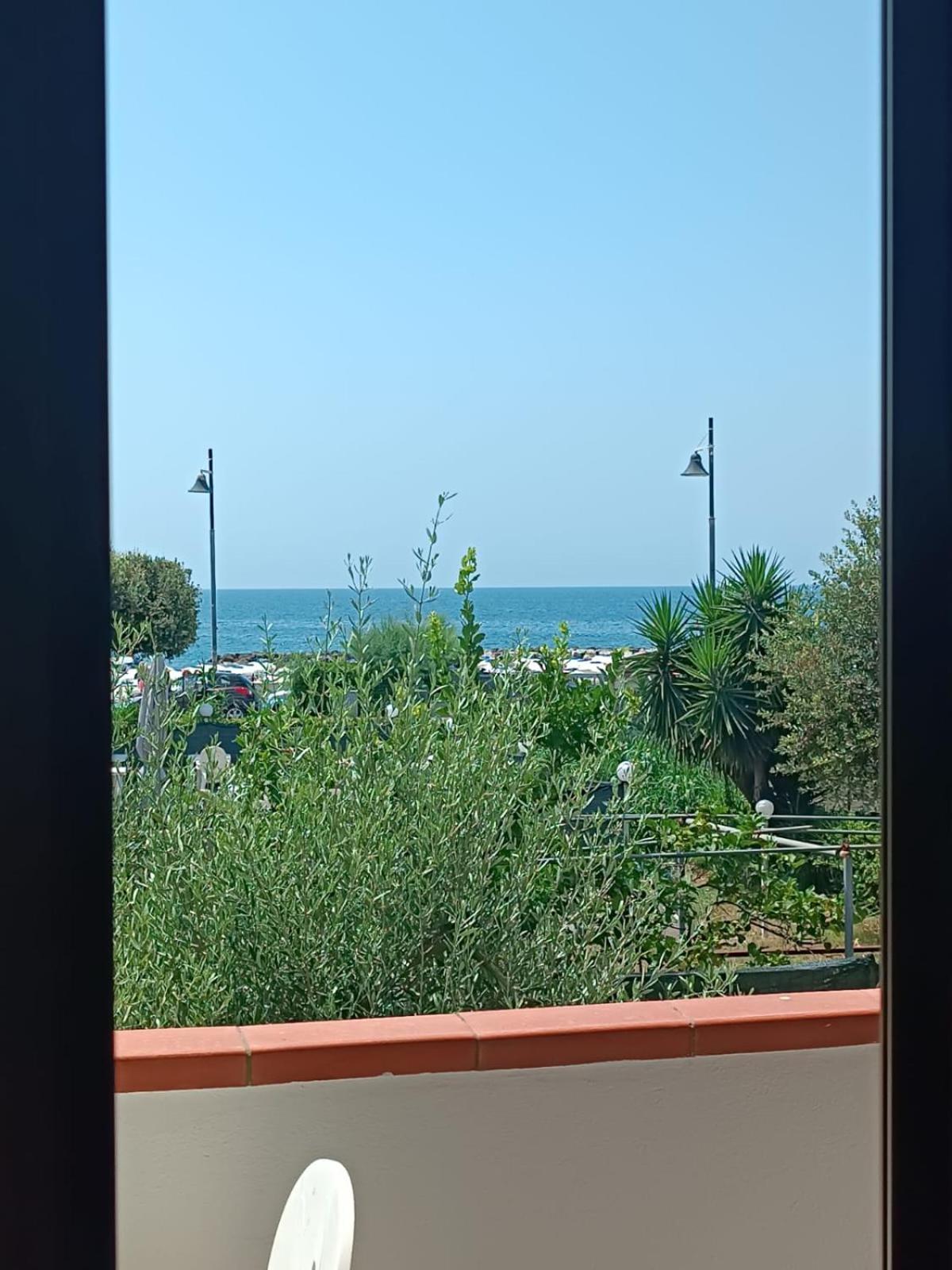 Profumo Di Mare Hotel Formia Bagian luar foto